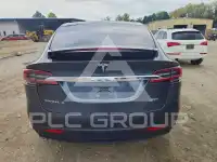 2018 Tesla Model X фото