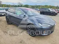 2018 Tesla Model X фото