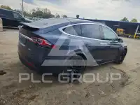 2018 Tesla Model X фото