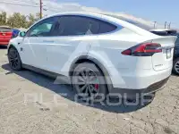 2018 Tesla Model X фото