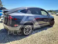 2018 Tesla Model X фото