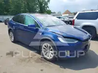 2018 Tesla Model X фото