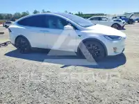 2018 Tesla Model X фото