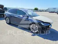 2018 Tesla Model X фото