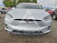 2018 Tesla Model X photo