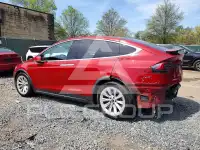 2018 Tesla Model X фото