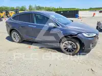 2018 Tesla Model X фото