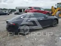 2018 Tesla Model S фото