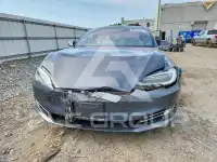 2018 Tesla Model S фото