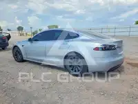 2018 Tesla Model S фото
