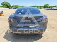 2018 Tesla Model S фото