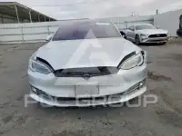 2018 Tesla Model S фото