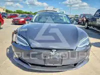 2018 Tesla Model S фото