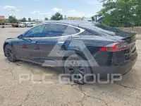 2018 Tesla Model S фото