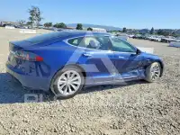 2018 Tesla Model S фото