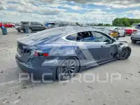 2018 Tesla Model S фото