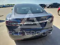 2018 Tesla Model S фото