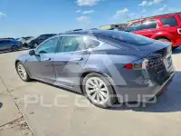 2018 Tesla Model S фото