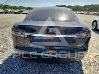 2018 Tesla Model S фото