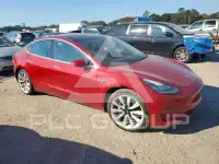 2018 Tesla Model 3 фото