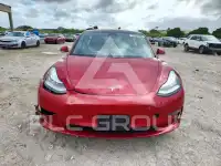 2018 Tesla Model 3 photo