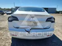 2018 Tesla Model 3 фото