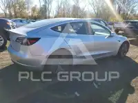 2018 Tesla Model 3 фото