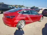 2018 Tesla Model 3 фото