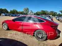 2018 Tesla Model 3 фото