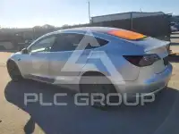 2018 Tesla Model 3 фото
