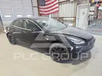 2018 Tesla Model 3 фото