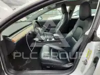 2018 Tesla Model 3 фото