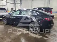2018 Tesla Model 3 фото