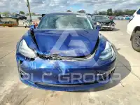 2018 Tesla Model 3 фото
