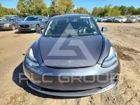 2018 Tesla Model 3 фото