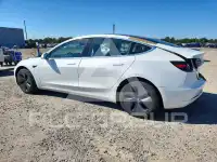 2018 Tesla Model 3 фото