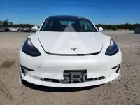 2018 Tesla Model 3 фото