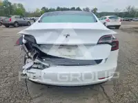 2018 Tesla Model 3 photo