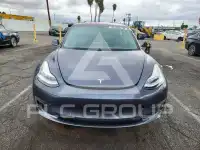 2018 Tesla Model 3 фото