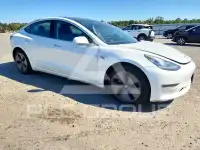 2018 Tesla Model 3 фото