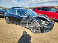 2018 Tesla Model 3 фото
