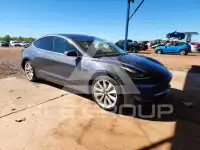 2018 Tesla Model 3 фото