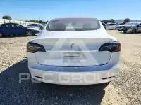 2018 Tesla Model 3 фото