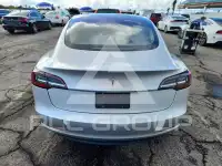 2018 Tesla Model 3 фото