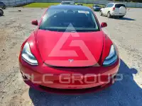 2018 Tesla Model 3 фото