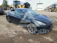 2018 Tesla Model 3 фото