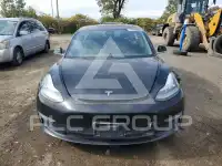 2018 Tesla Model 3 фото
