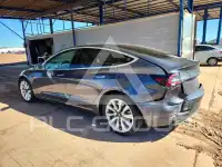 2018 Tesla Model 3 фото
