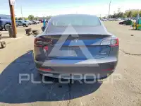 2018 Tesla Model 3 фото