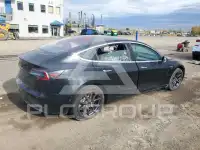 2018 Tesla Model 3 фото